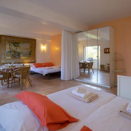 Grand Studio A 5 Minutes A Pied De La Plage La Ciotat Exterior photo