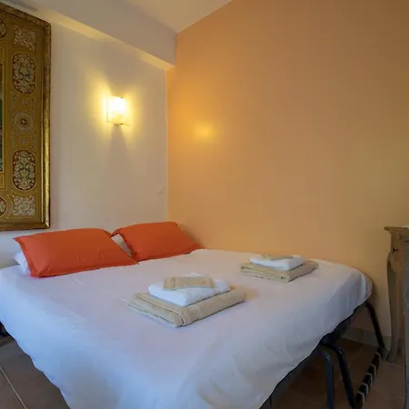 Grand Studio A 5 Minutes A Pied De La Plage La Ciotat Exterior photo